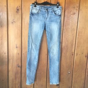 Zara basics dept. light wash skinnies size 6 great